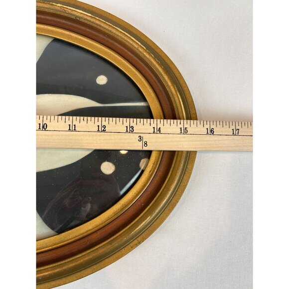 Antique Portrait Woman Convex Oval Wood Frame Victorian Stern Face - Picture 9 of 10